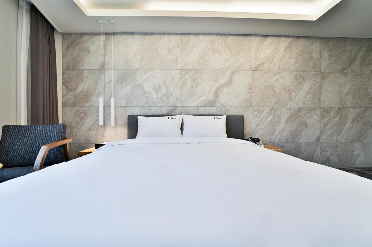 Hotel Haydn Busan Exteriör bild